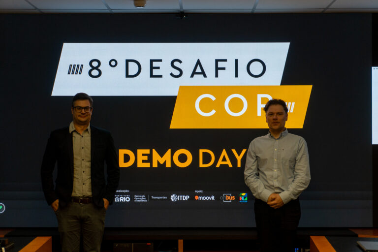 Equipe BusVision na premiação do 8º Desafio COR Rio